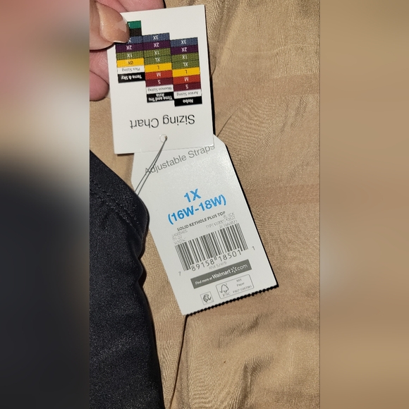 Black Women's Swim Top NWT - Picture 3 of 4